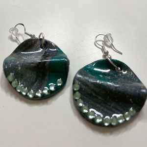 Stylish Wavy earrings